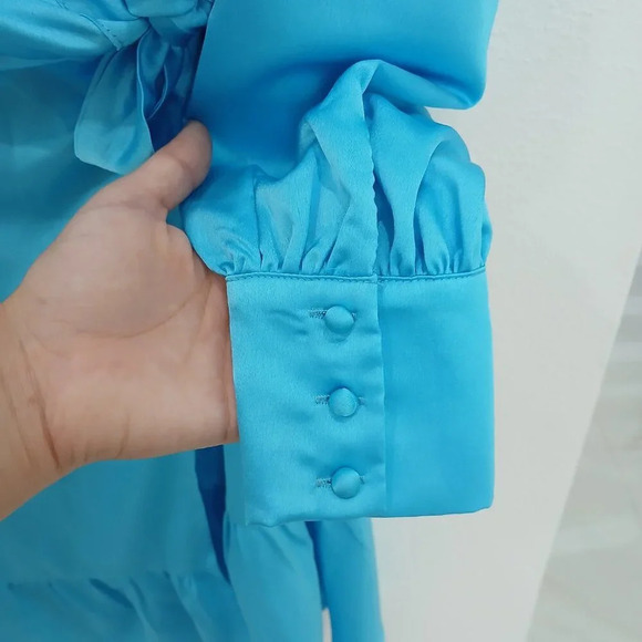SHEIN blue size xs wrap around dress silky texture - Picture 4 of 5